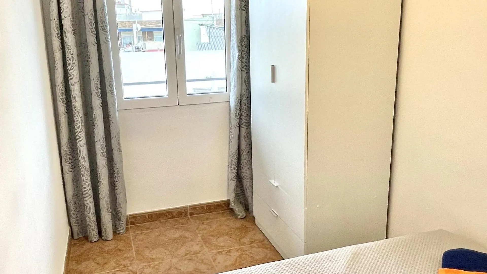 Apartbeach Bona Nova Junto Playa Y Climatizado Salou 0*,